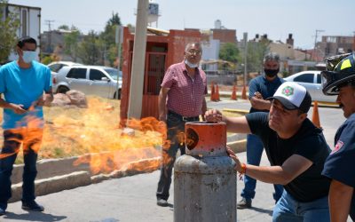 Capacita Protección Civil a brigadas contra incendio del Issstezac