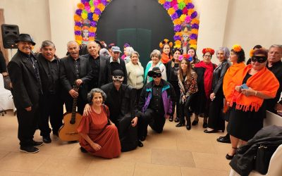 Conmemoran jubilados del Issstezac el Día de Muertos